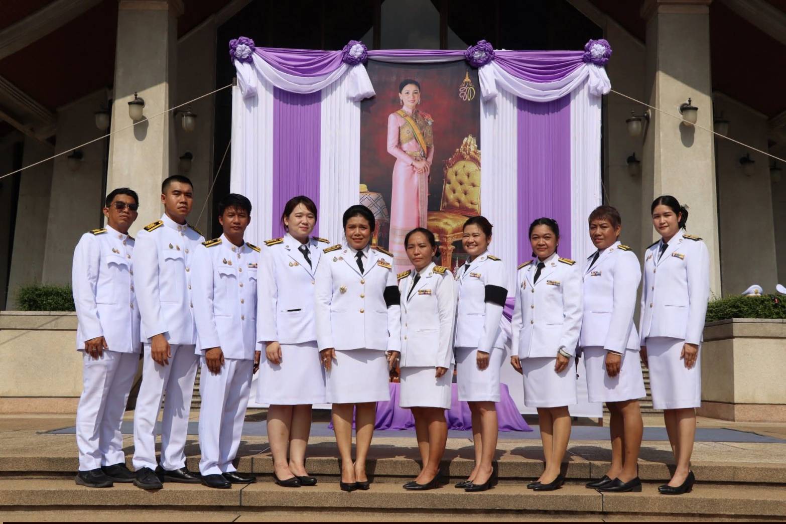 title - ศูนย์ส่งเสริมและพัฒนาอาชีพเสริมนอกภาคการเกษตร (ศพส.) จัดพิธีถวายเครื่องราชสักการะ วางพานพุ่ม และพิธีลงนามถวายพระพรชัยมงคลเฉลิมพระเกียรติ เนื่องในโอกาสมหามงคลเฉลิมพระชนมพรรษา สมเด็จพระนางเจ้าสุทิดา พัชรสุธาพิมลลักษณ พระบรมราชินี วันที่ 3 มิถุนายน 2569